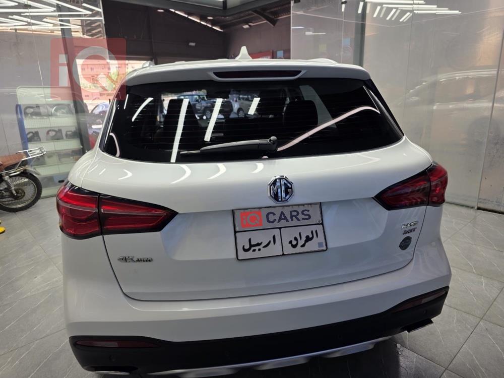 ام جي HS